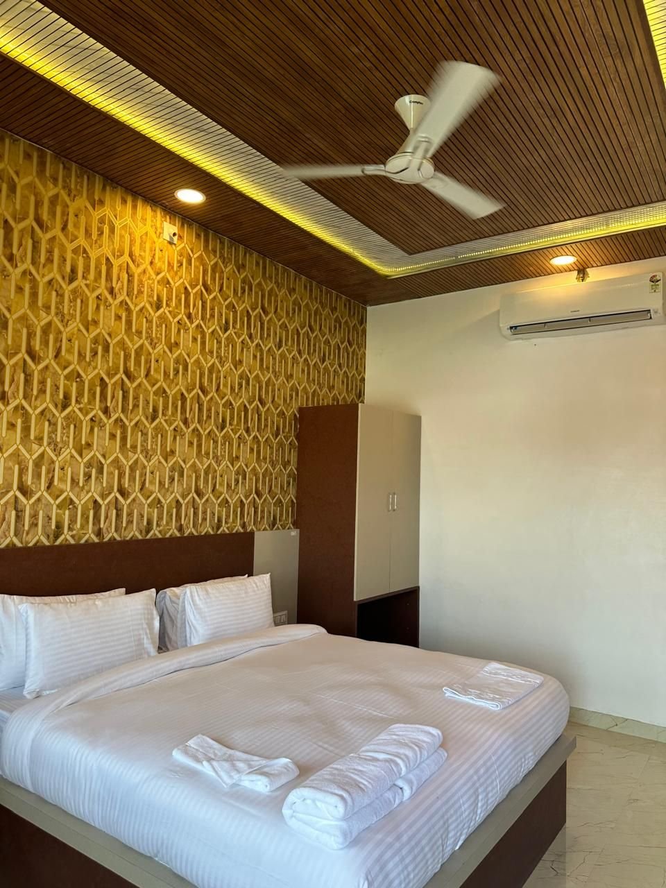 Deluxe double room at The Ambay Villa Udaipur